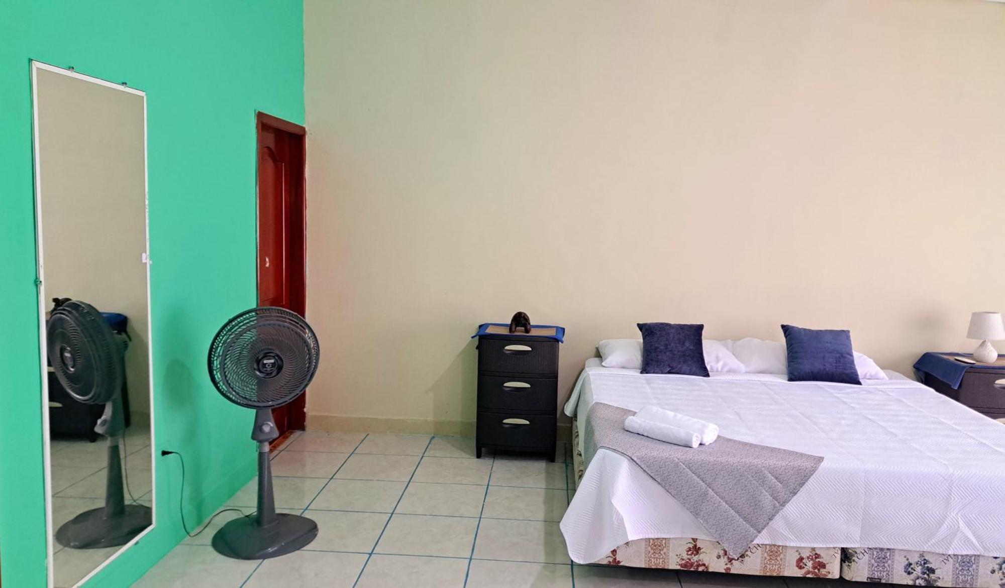 Hospedaje Maen Puerto Villamil Exterior photo